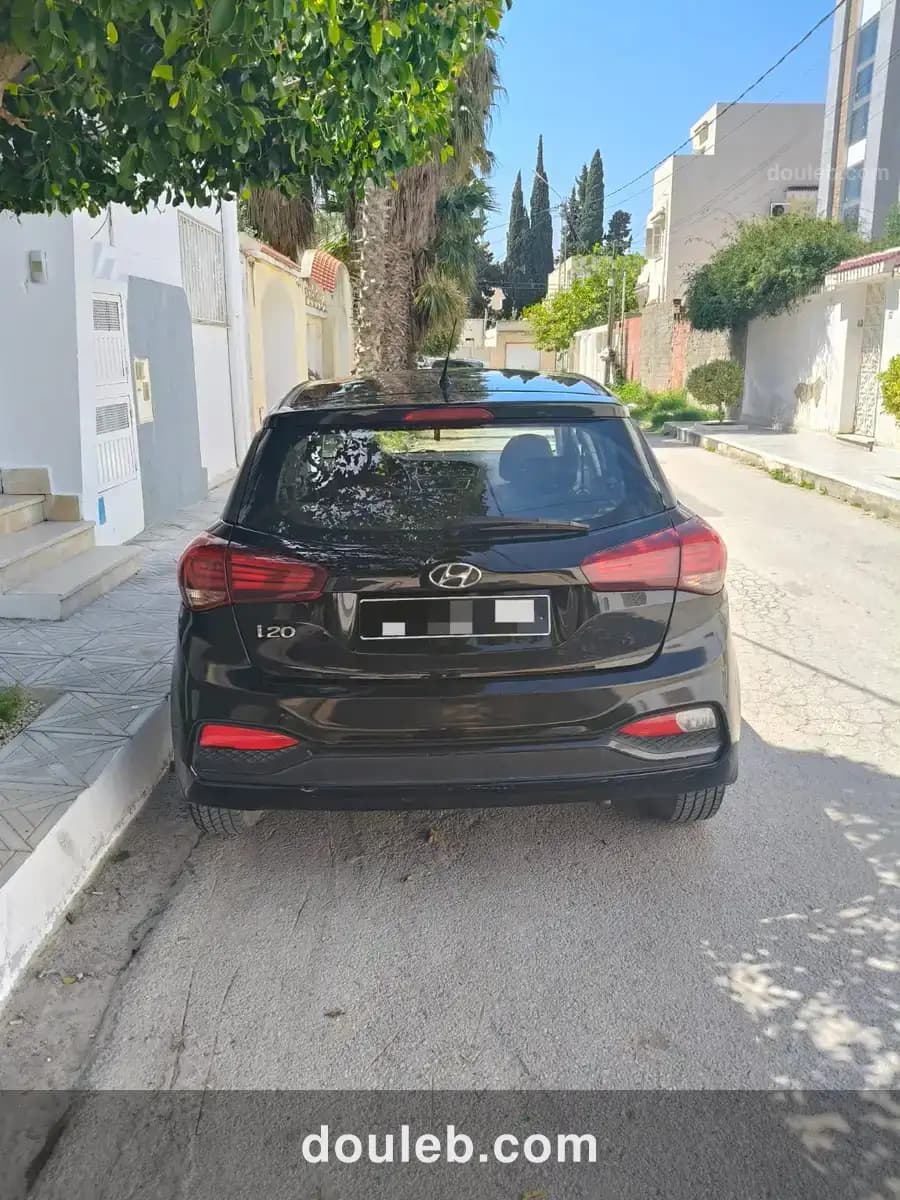 Hyundai i20 premiére main - Miniature 5