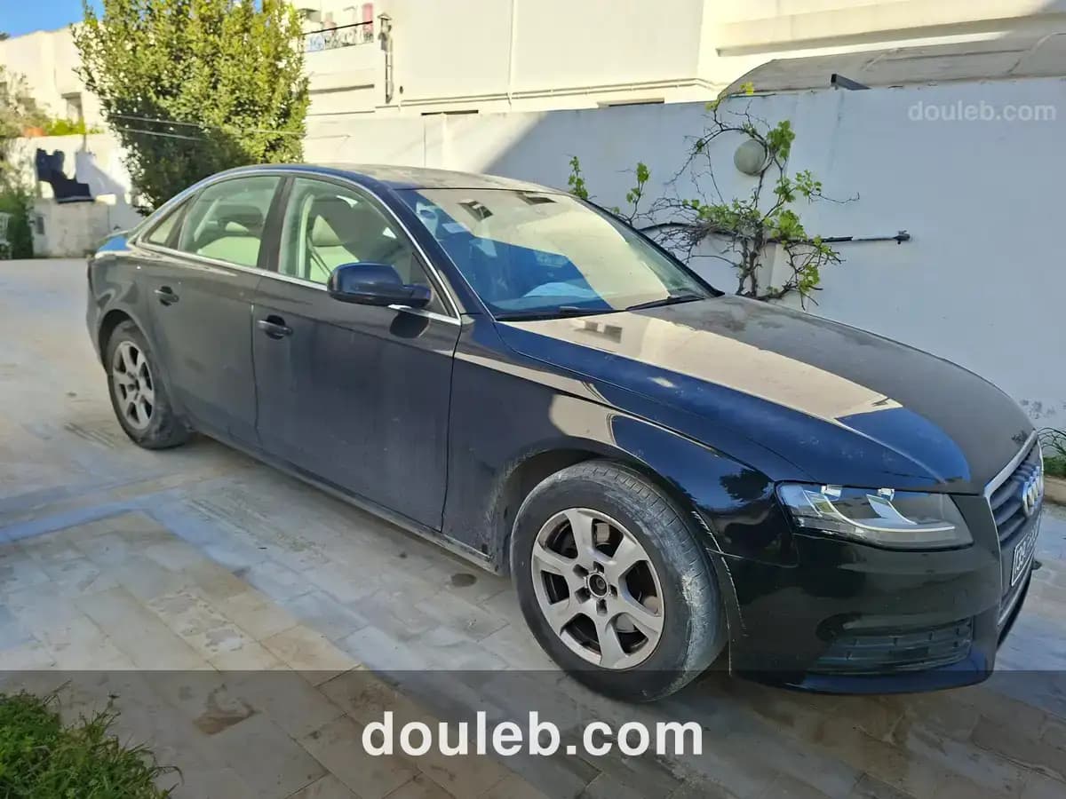 Audi a4 modèle 2009 - Miniature 2