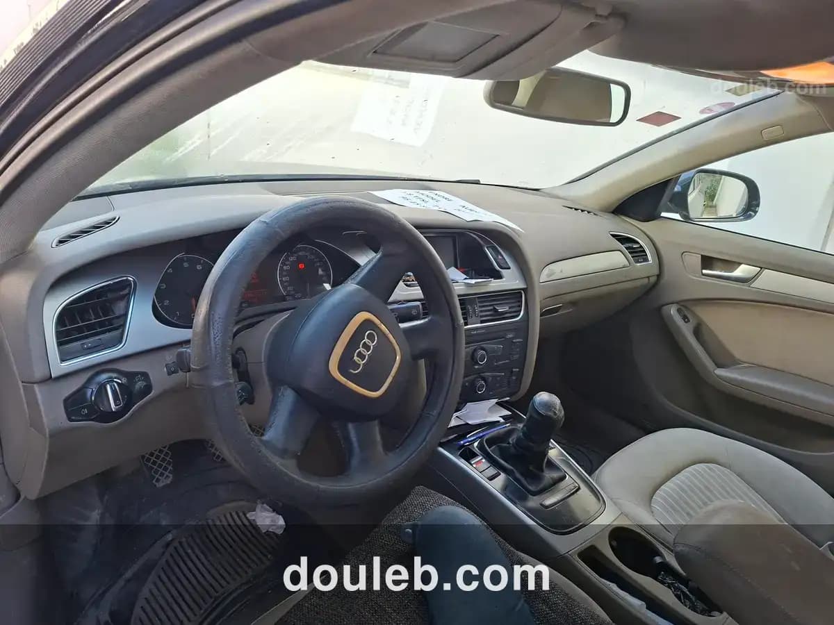 Audi a4 modèle 2009 - Miniature 4