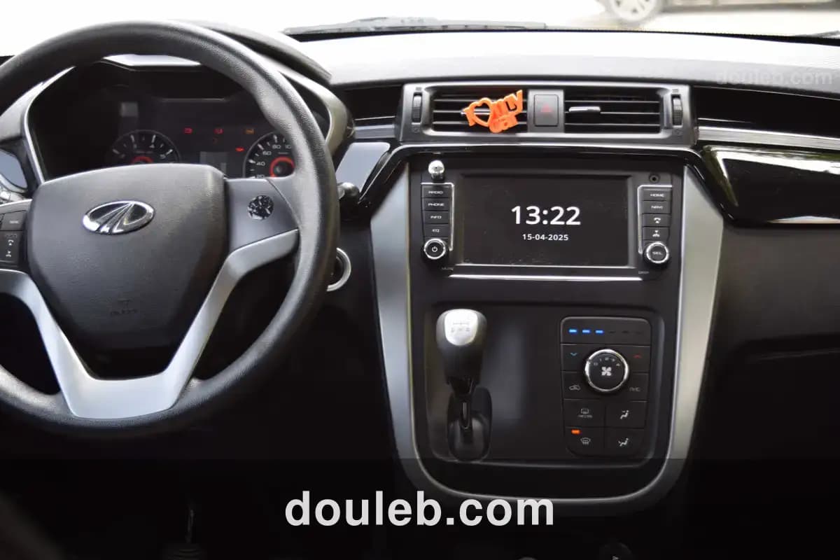 Mahindra mornaguia - Miniature 4