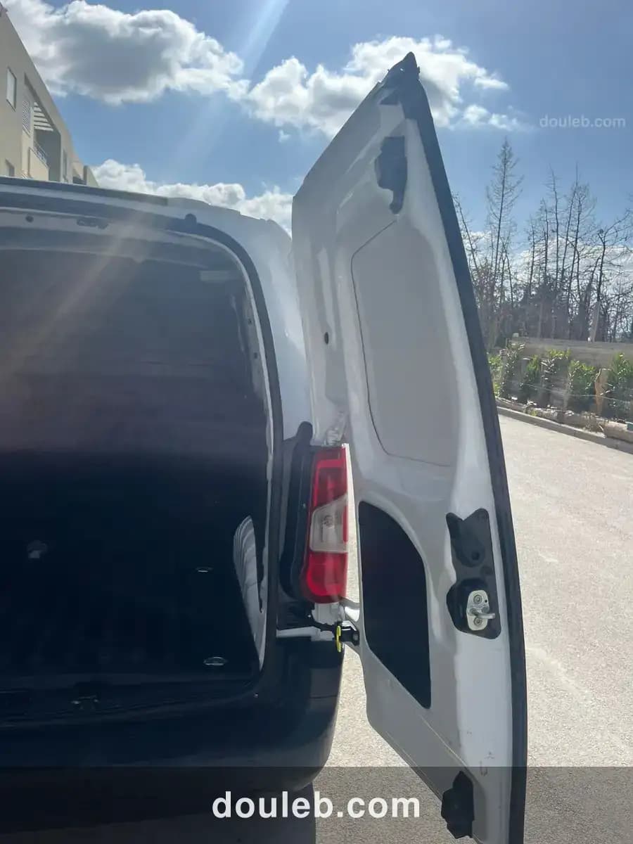 Peurgeot partner - Miniature 3