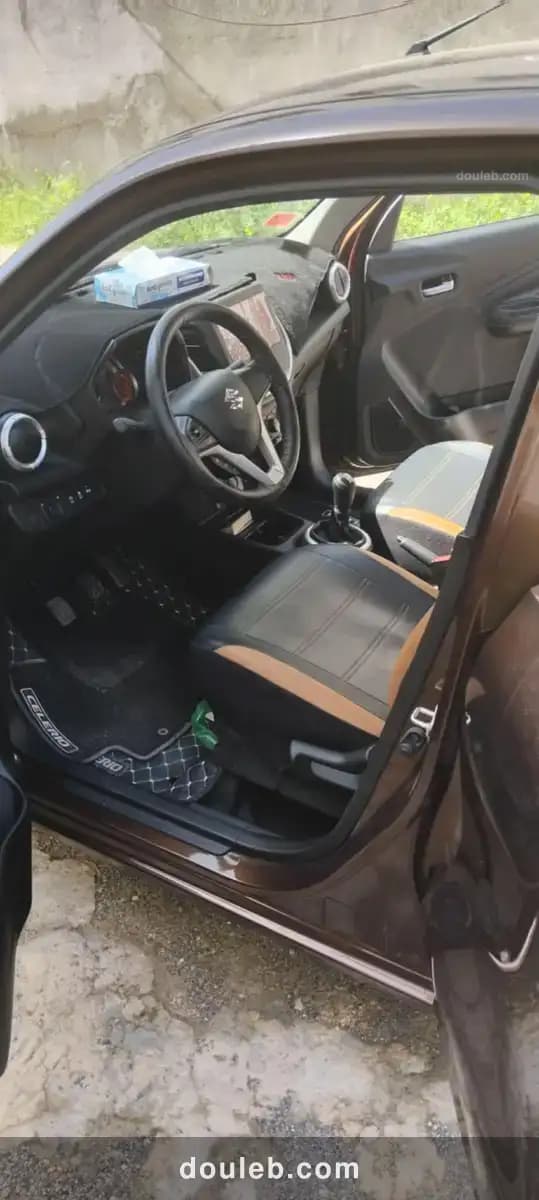 Voiture neuf - Miniature 2