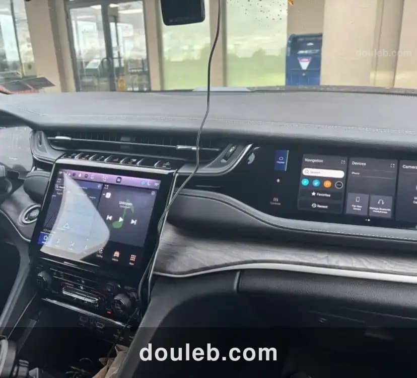 Jeep g cherokee hybrid - Miniature 3