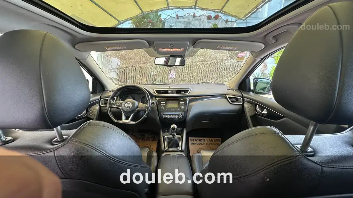 Nissan qashqai 1 point 6 dci 130ch très bon état - Miniature 2