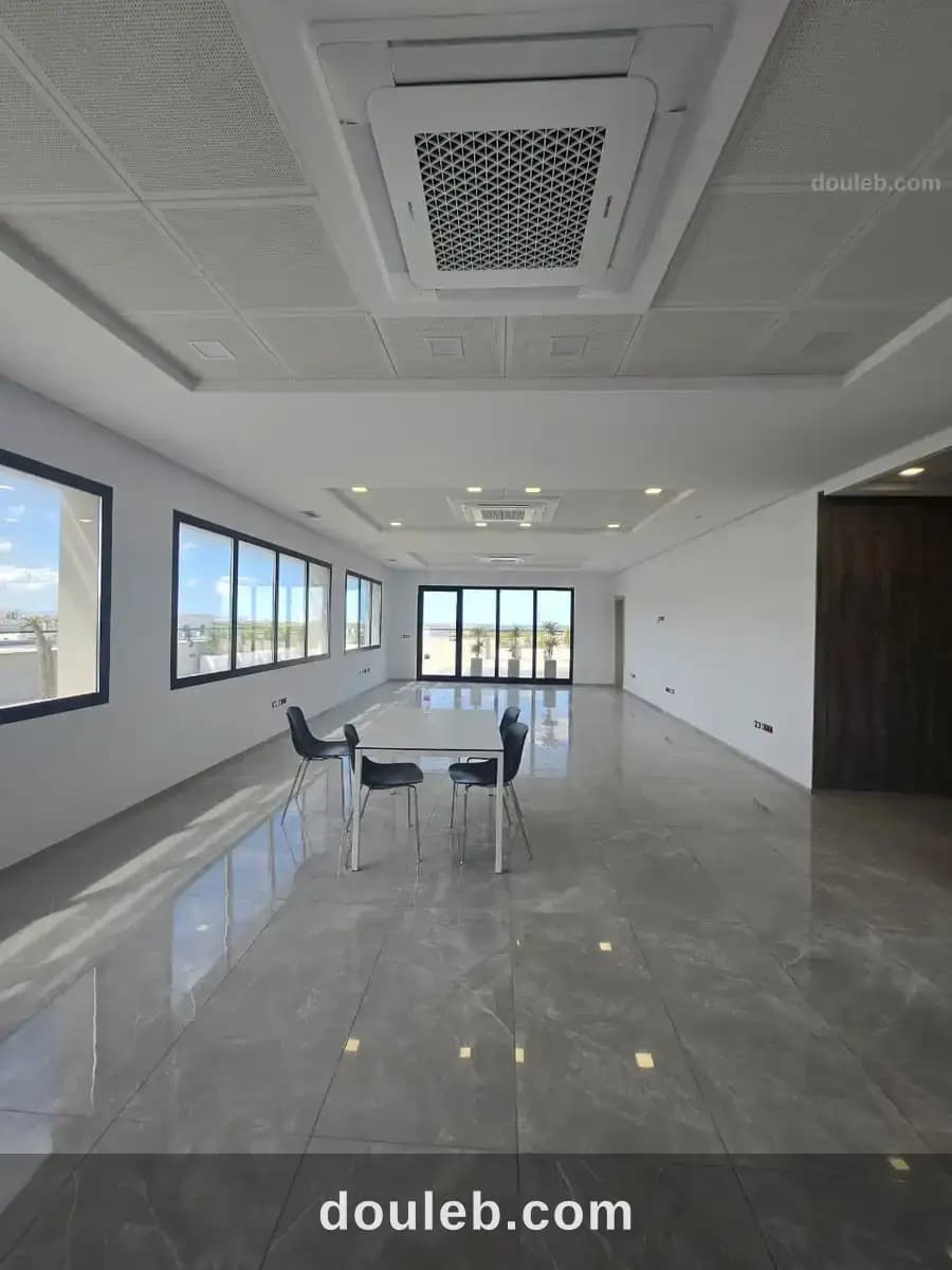 Open space 1300m2 high tech au pole la gazelle - Miniature 4