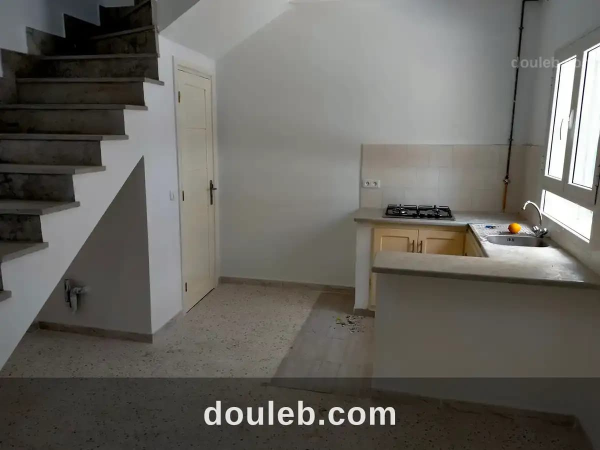 Duplex au centre de ariana - Miniature 4