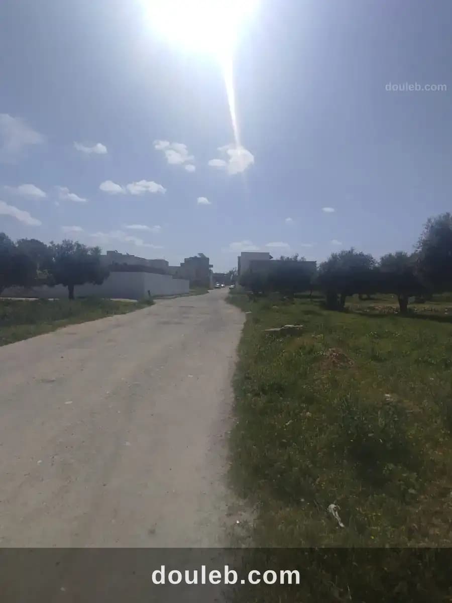 Un lot de terrain de 460m2 à mannouba - Miniature 2