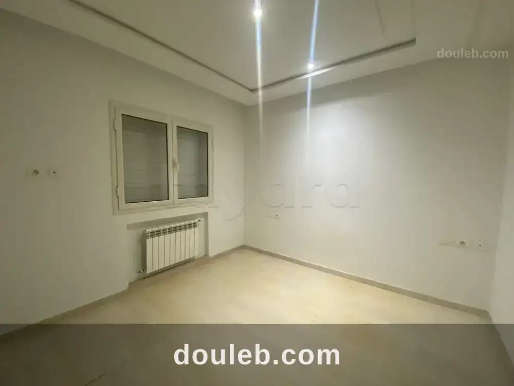 S plus 1 propre avec balcon - Miniature 3