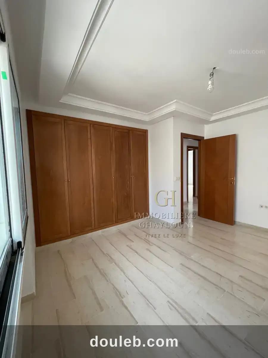 Appartement s3 menzah 9c avec pp sous sol - Miniature 4