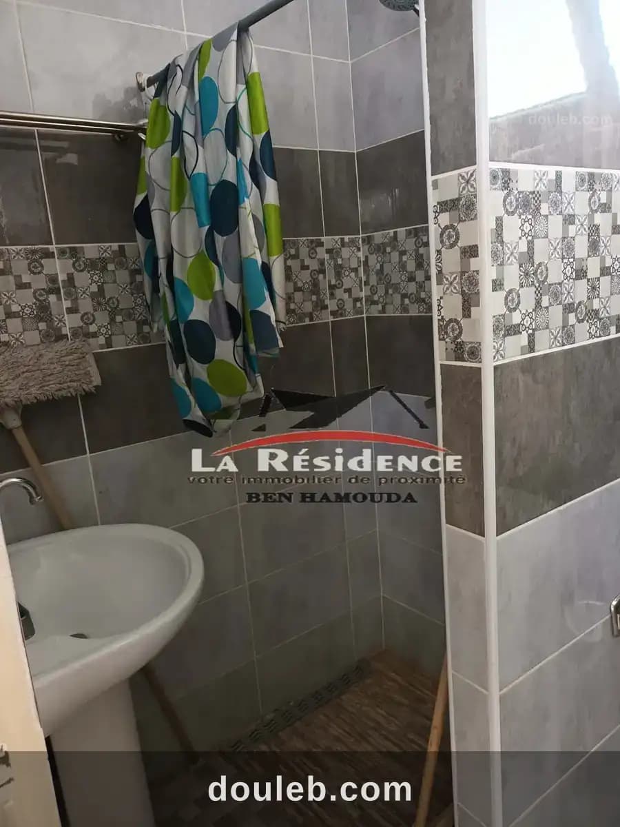 Appartement en plein centre ville bizerte - Miniature 3