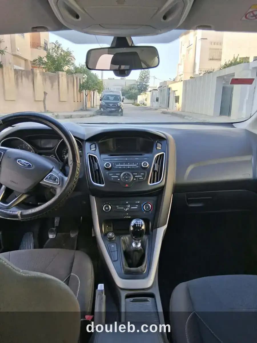 Bonne occasion ford focus 6 cv essence - Miniature 4
