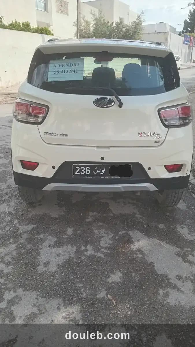 Mahindra kuv 100 - Miniature 3