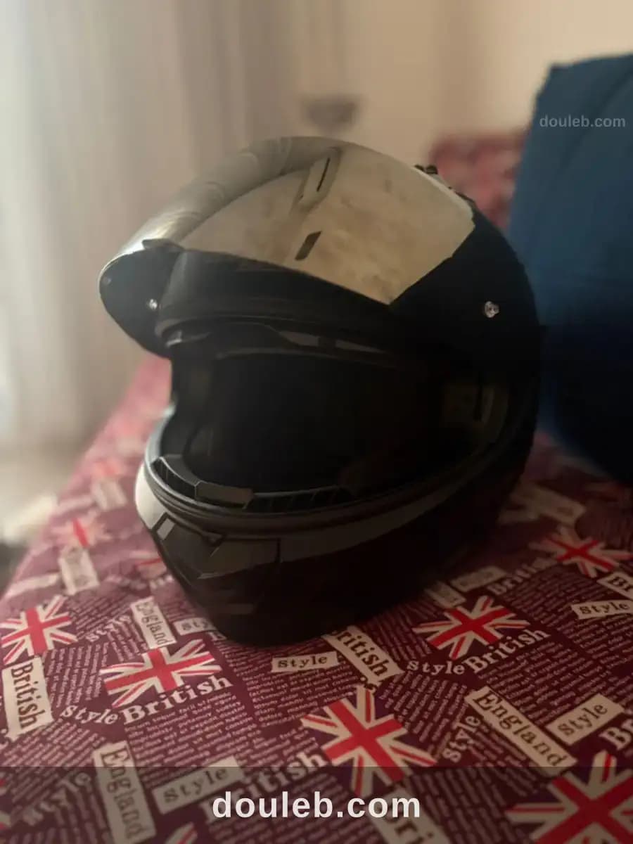 Casque de moto neuf - Miniature 2