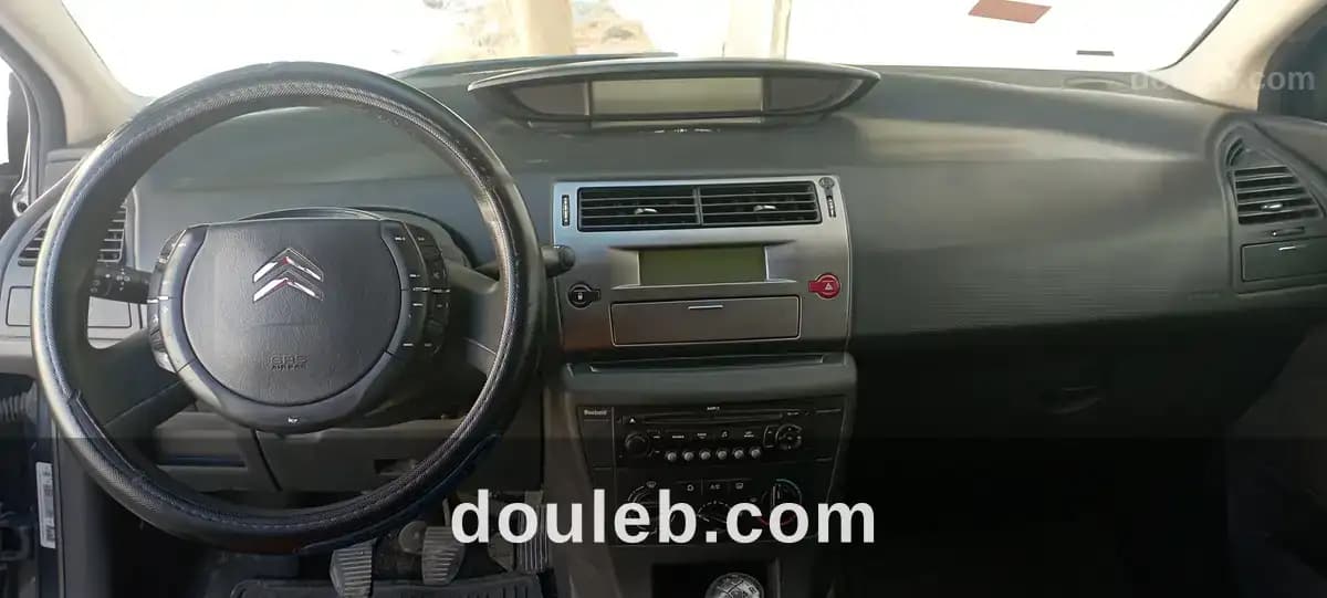 Citroen c4 1 point 6 hdi diesel - Miniature 2
