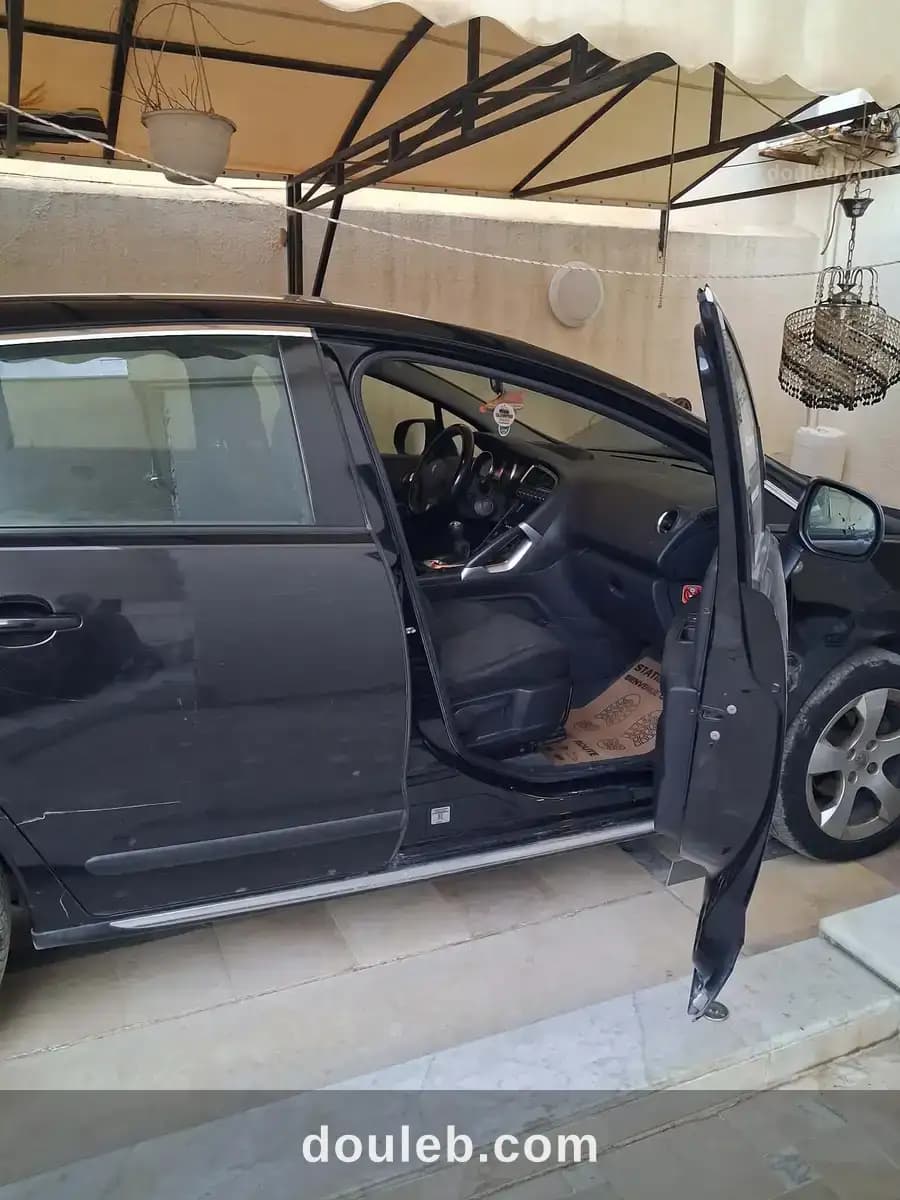 Peugeot 3008 - Photo 1
