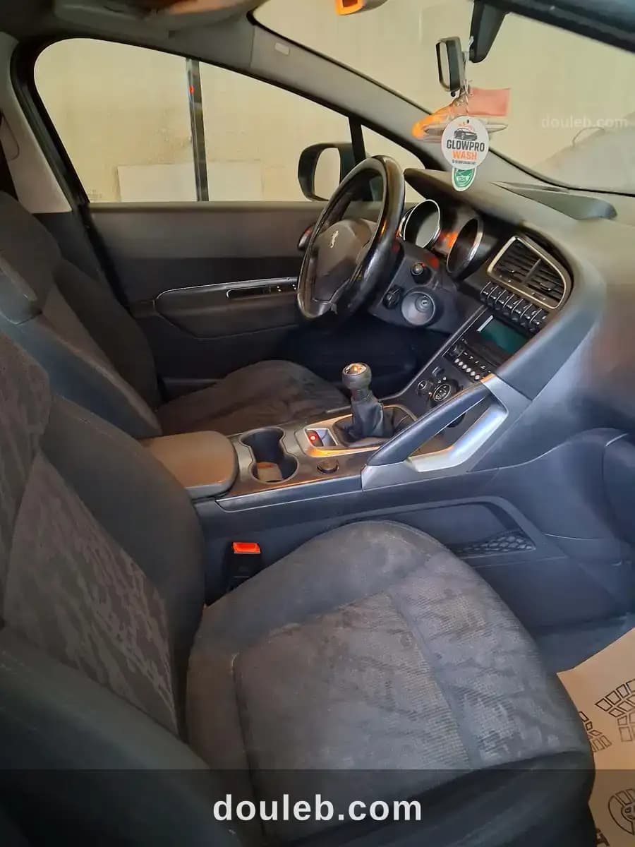 Peugeot 3008 - Miniature 2
