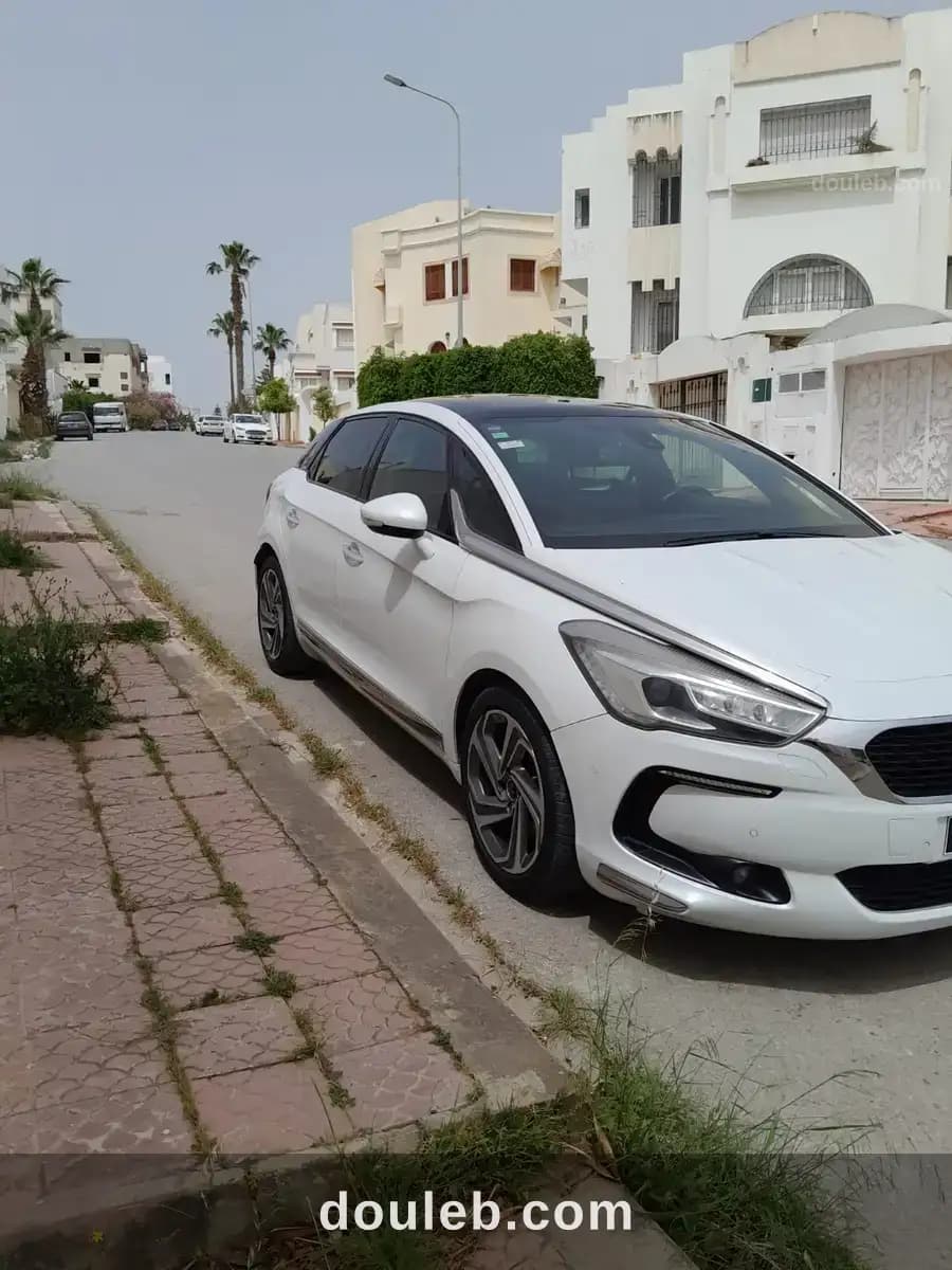 Voiture ds5 de collection - Miniature 2