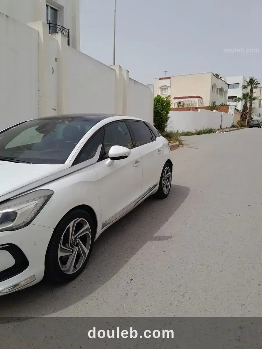 Voiture ds5 de collection - Miniature 3