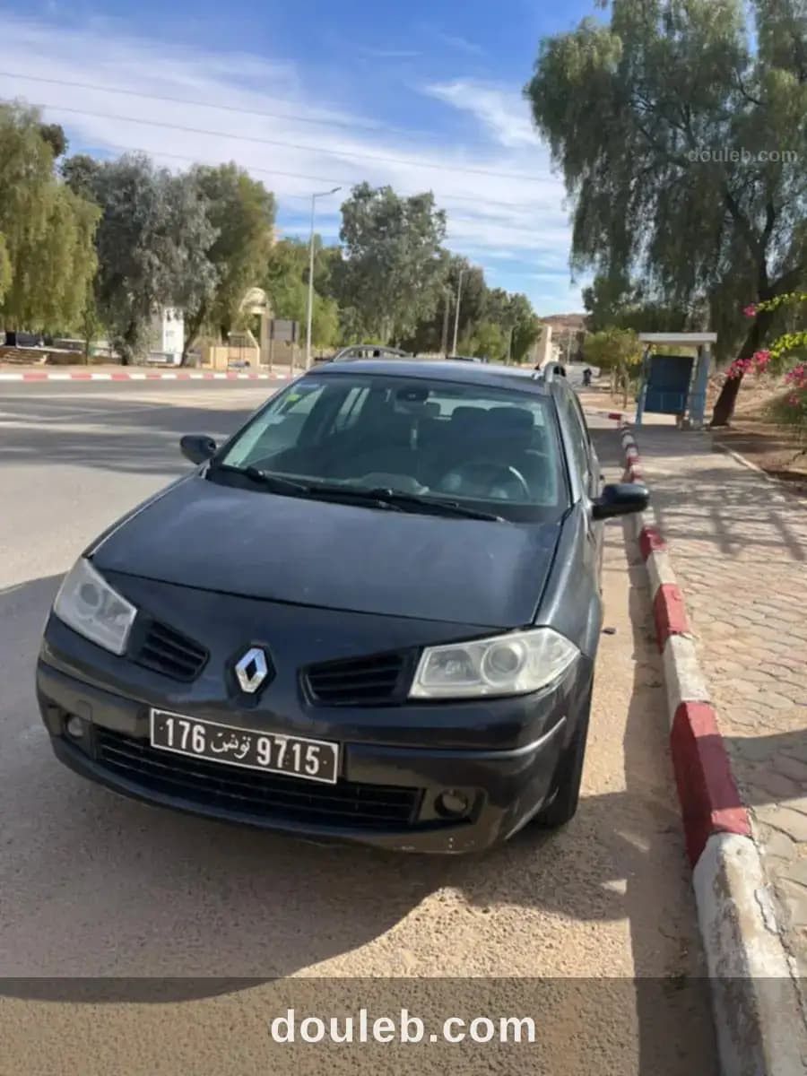 Renault megane à saisir - Miniature 2