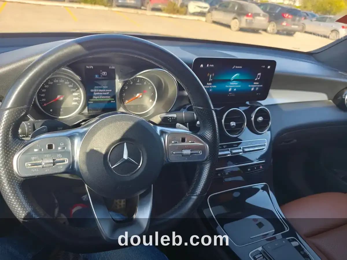 Mercedes glc 200 - Miniature 3