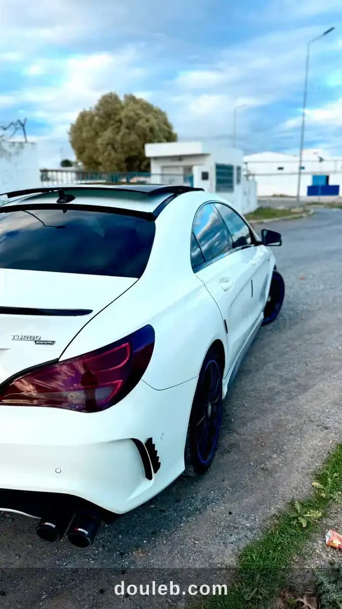 Mercedes benz cla200 amg - Miniature 3