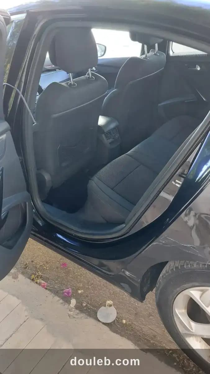 Peugeot 508 - Miniature 3