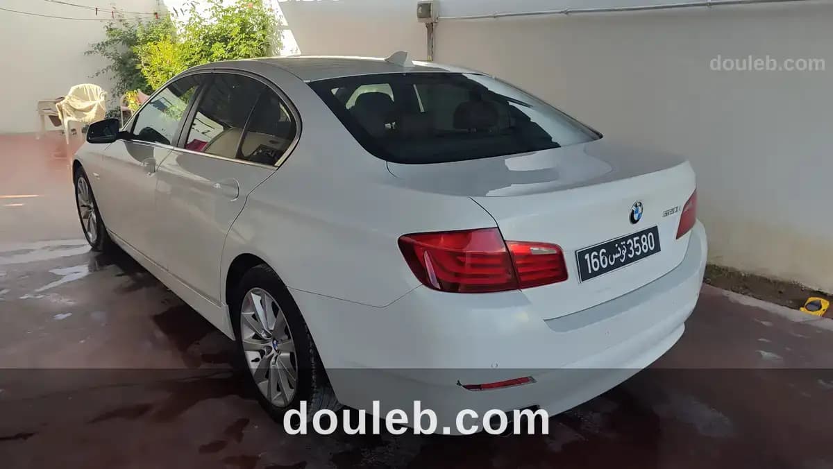 Bmw 520 i en bon état - Miniature 2