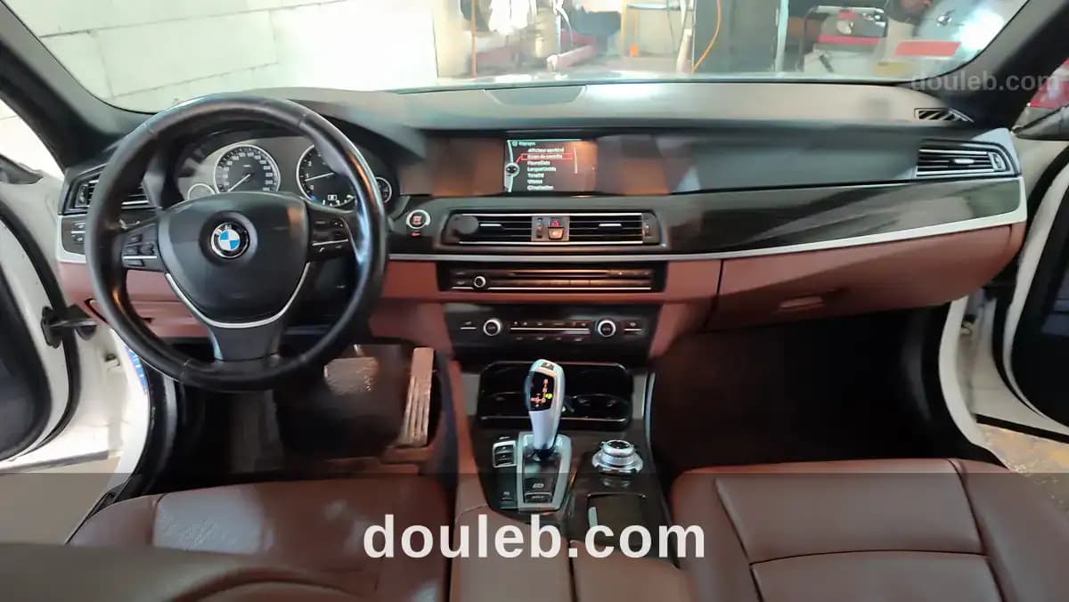 Bmw 520 i en bon état - Miniature 3