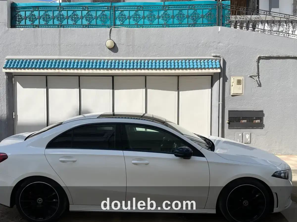 Mercedes a 200 pack amg - Miniature 2