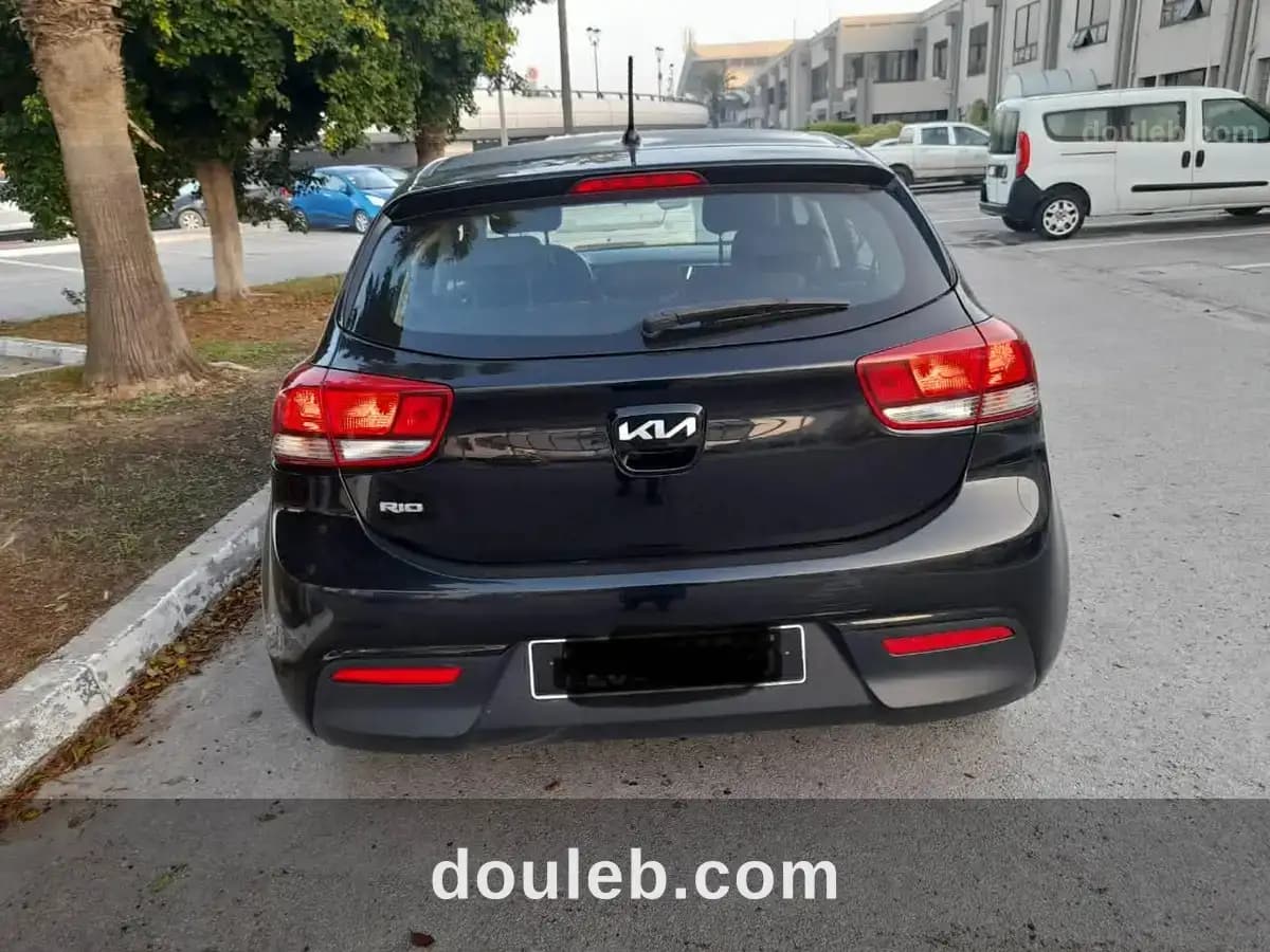 Kia rio noire série 228 - Miniature 4