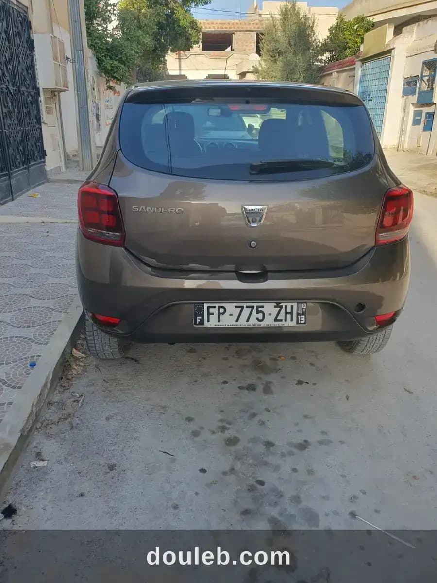 Dacia sandero toutes options moteur 0 9 tce - Miniature 2