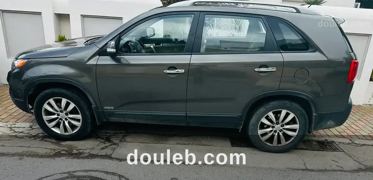 Kia sorento 295 000 km premiere main automatique - Miniature 2