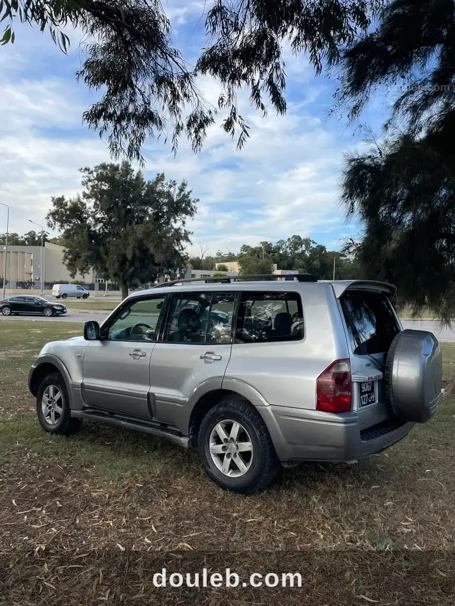 Mitsubishi pajero gls tu 127 année 2007 - Miniature 2