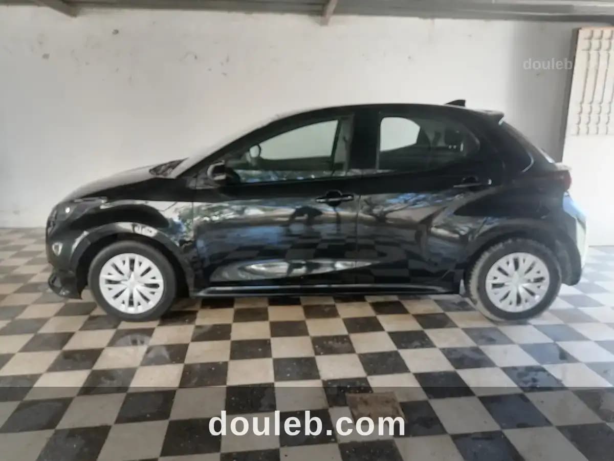 Tayota yaris france - Miniature 2