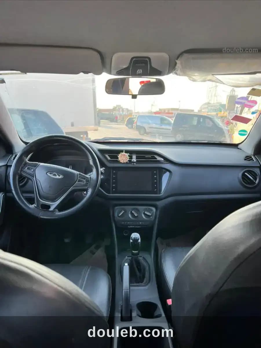 Voiture tiggo2 comme neuf - Miniature 4