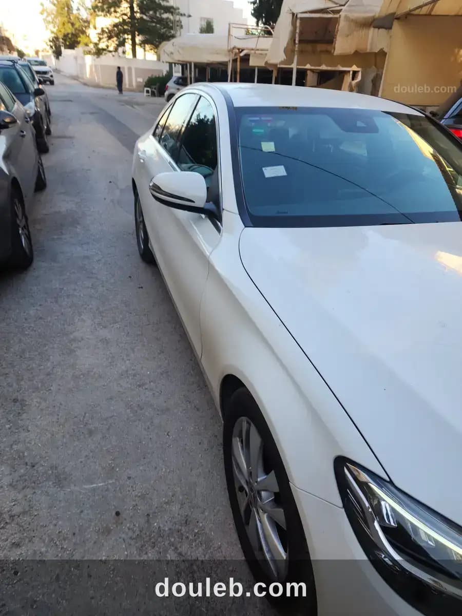 Mercedes benz classe c 180 w205 phase2 faible km - Miniature 4