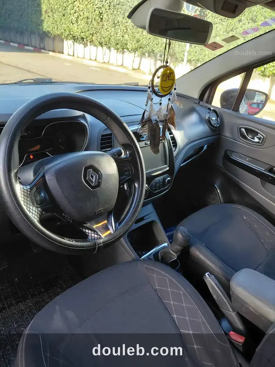 Renault captur - Miniature 4