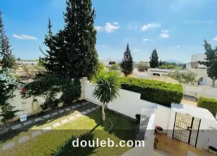 Etage de villa haut standing au mourouj 1 - Miniature 5