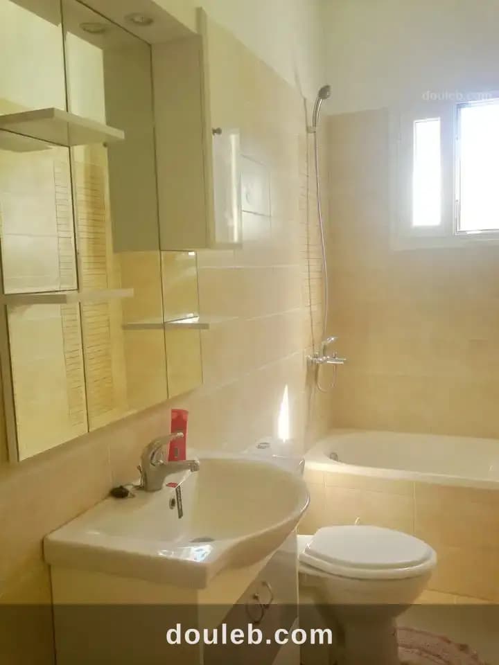 Luxueux s2 meublé par semaine - Miniature 4
