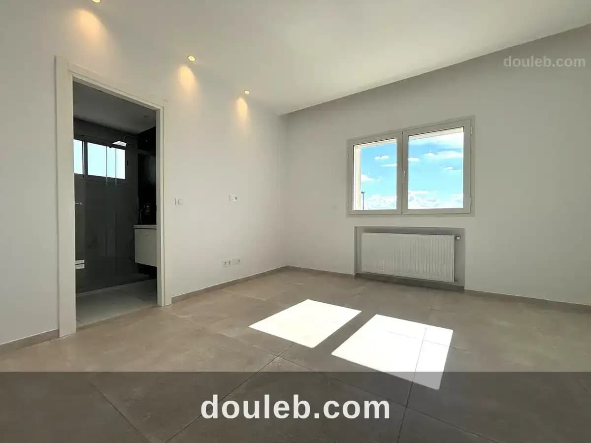 Un appartement s3 neuf à chotrana 2 - Miniature 4