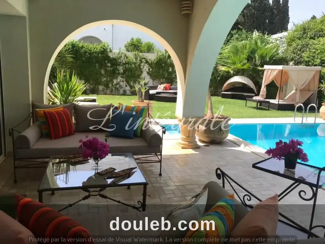Superbe villa avec piscine vide ou meublé - Miniature 3