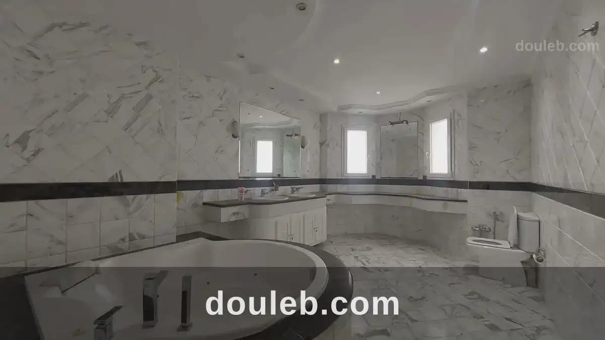 Manigfique villa 4200d a ennasr 2 - Miniature 3