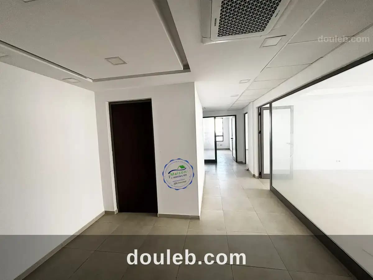 Bureaux sup entre 160m et 210m lac 3 - Miniature 2