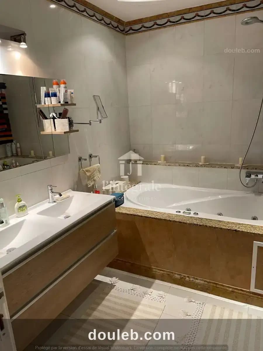 Penthouse meublé avec grande terrasse de 120m2 - Miniature 4