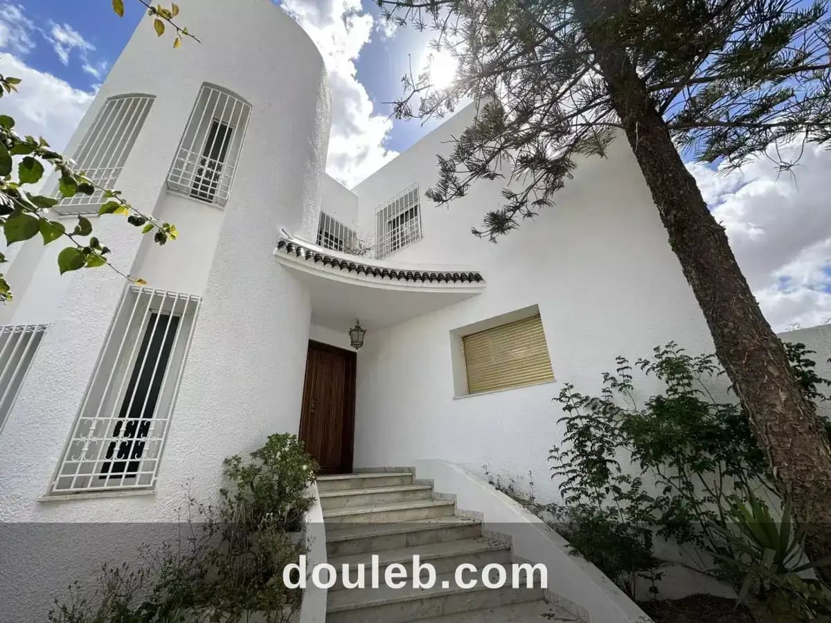 Villa s7 à menzah 9 sur artère principale - Photo 1