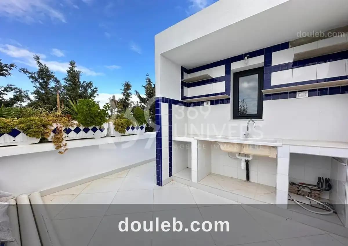 Duplex meublé avec terrasse vue dégagée à la marsa - Miniature 5