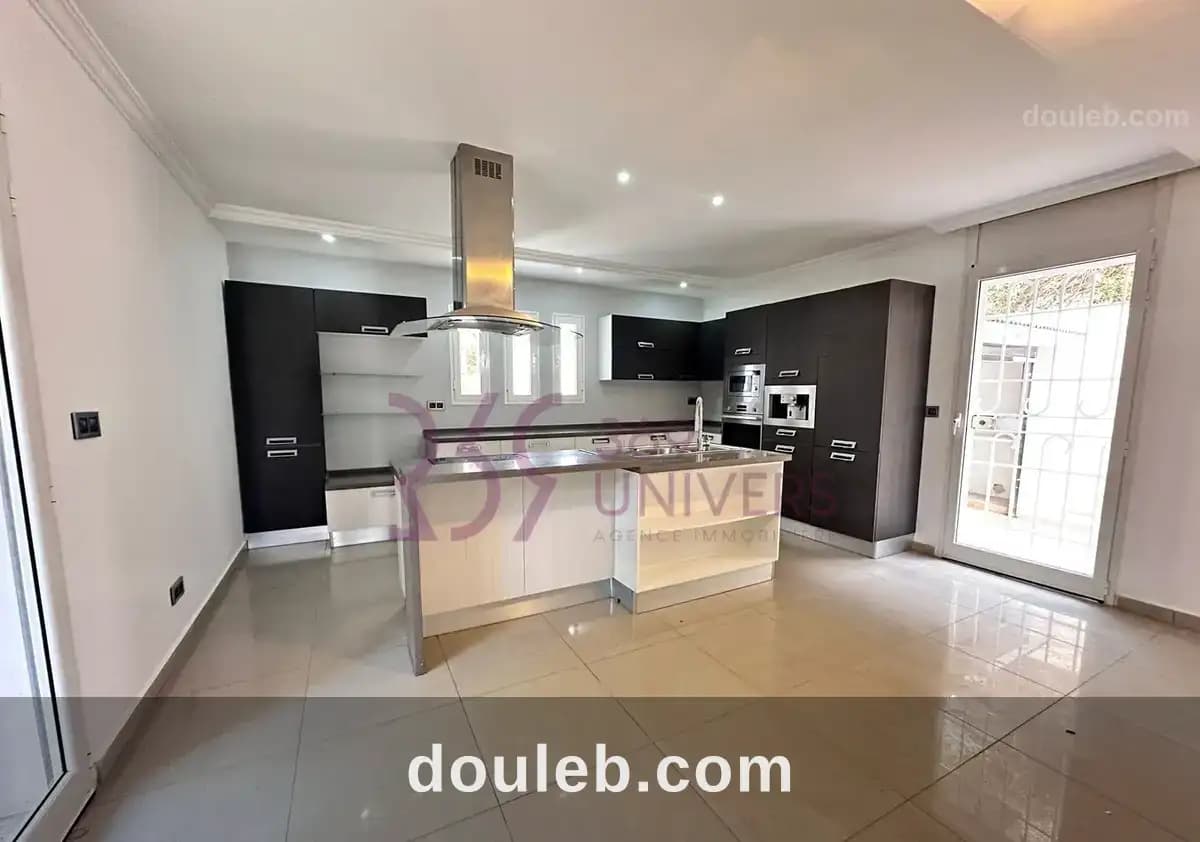 Villa avec jardin à la marsa ref rh092 - Photo 1