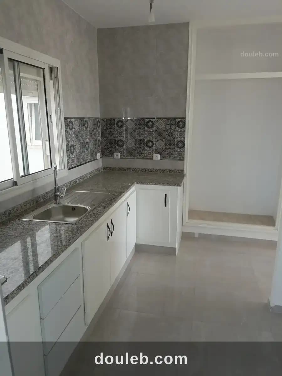 Av immeubles de 4 appartements pas loin de la mer - Photo 1