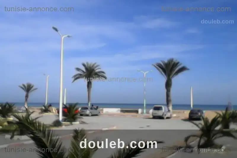 Exceptionnel petit immeuble face a la mer vue rare - Photo 1