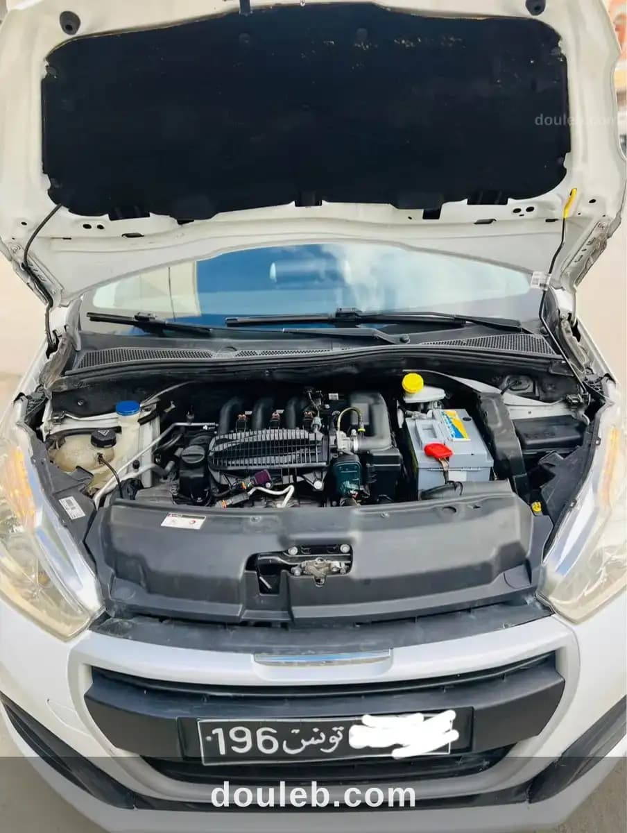 Peugeot 208 - Miniature 4